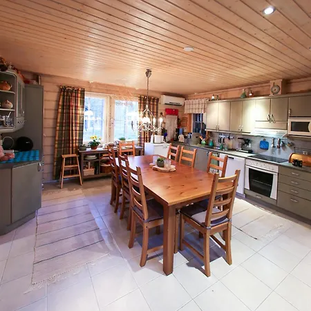 Villa Marjukka - Stunning Close To The Slopes *